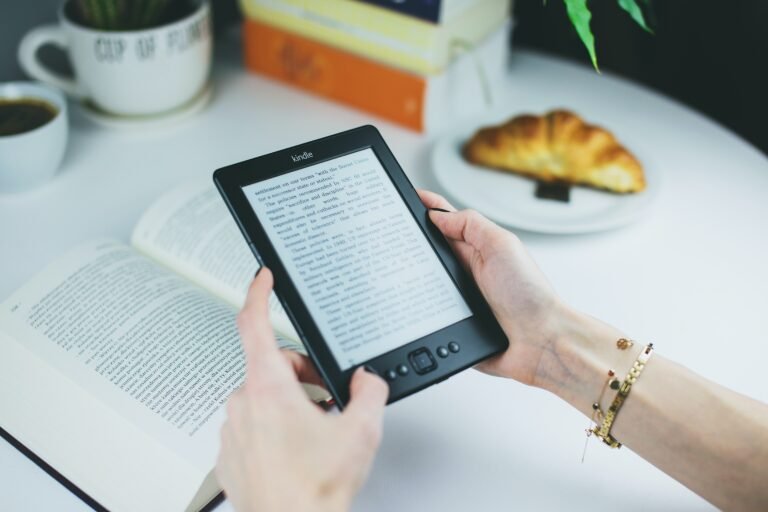 No Shelf Required With E-Readers at Your Fingertips
